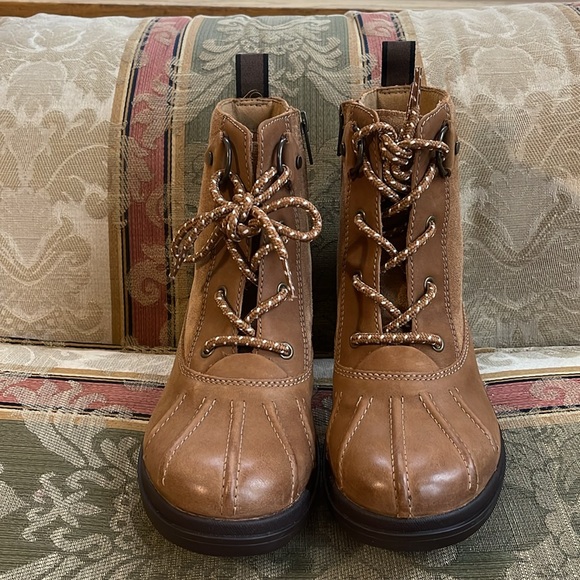 UGG Hapsburg Duck Boot. Chestnut leather
N10-7 - Picture 8 of 8